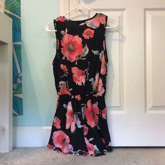 Floral Ruffle Romper - Picture 2 of 4